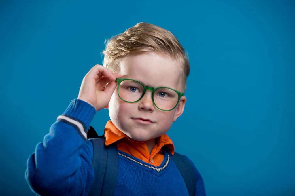 Garçon lunettes enfant